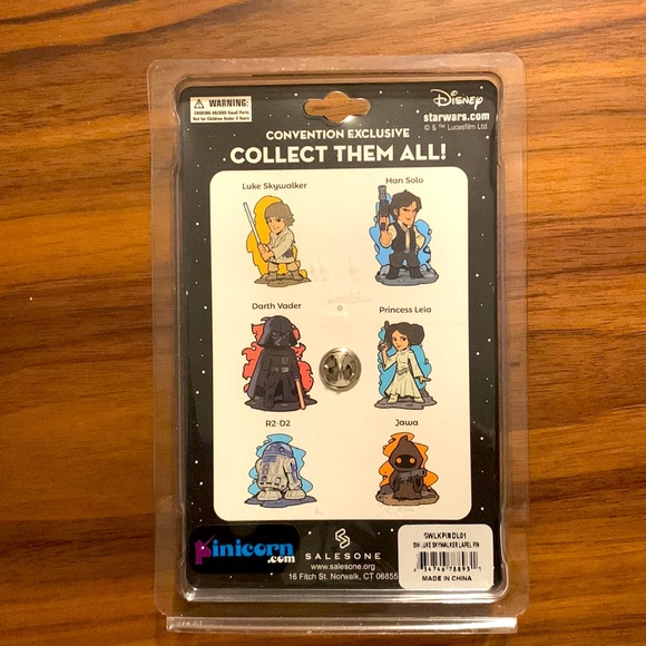 Star Wars Luke Skywalker Pin Official / Exclusive Art Design By Derek Laufman - Picture 3 of 3